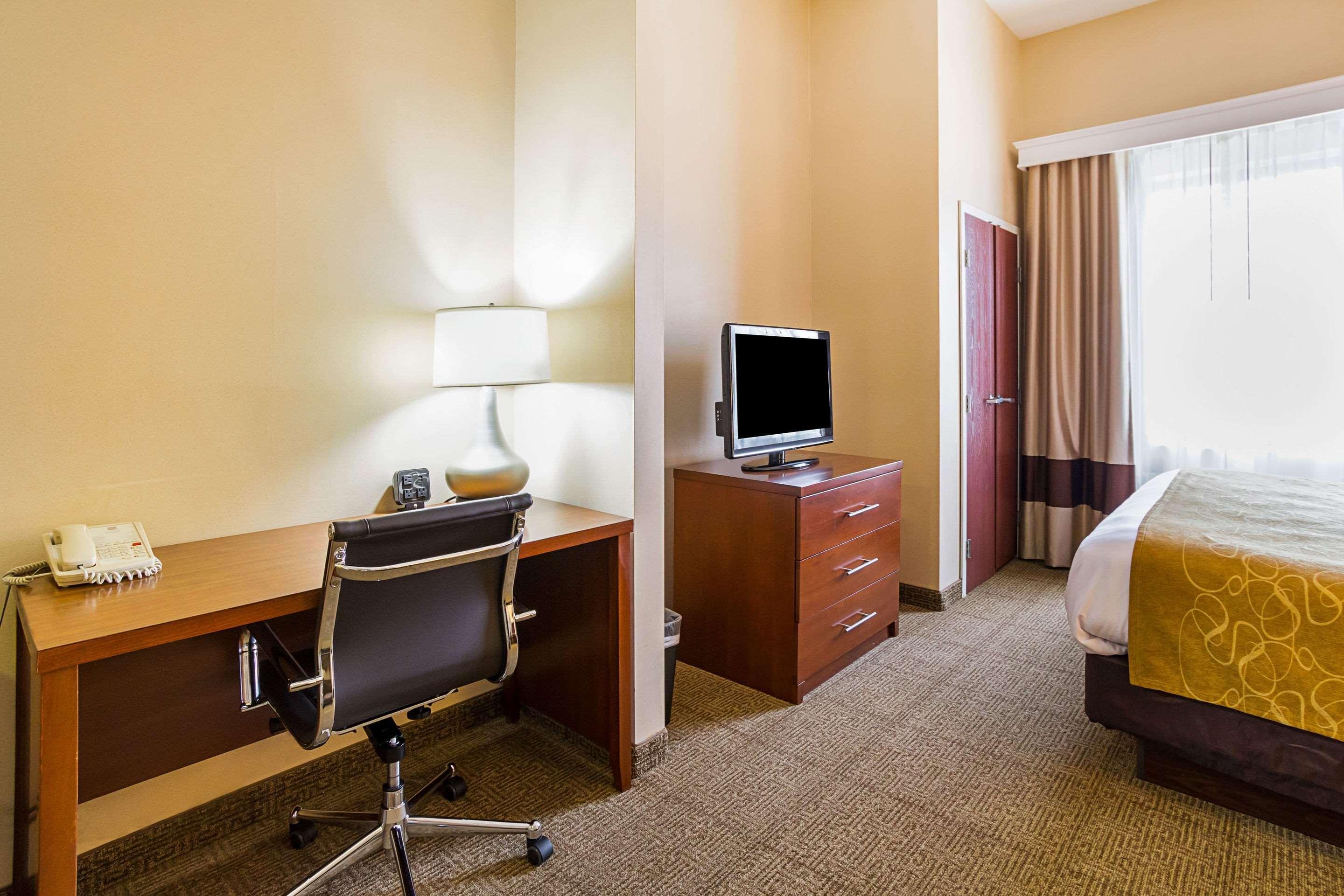 Comfort Suites Twinsburg Экстерьер фото