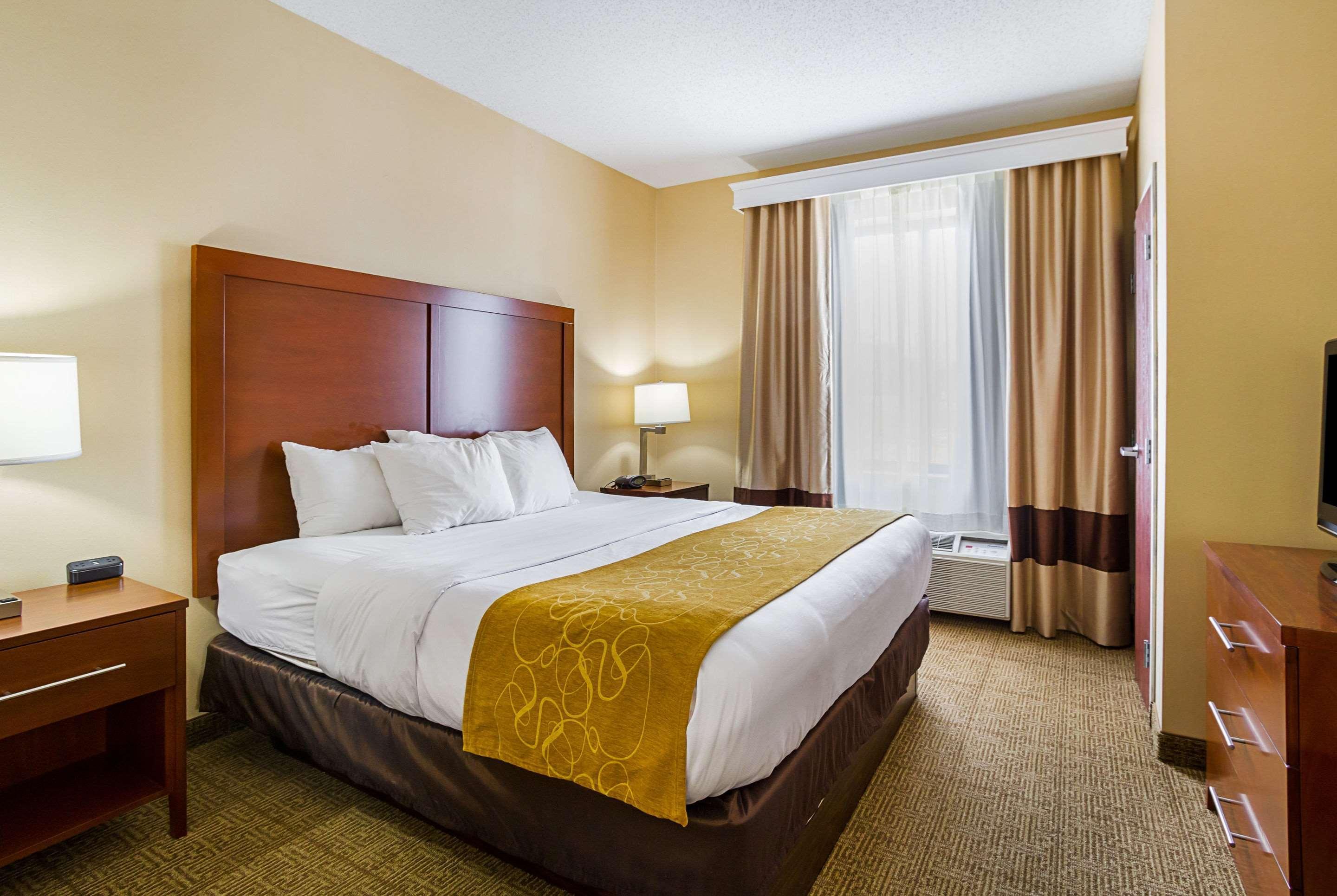 Comfort Suites Twinsburg Экстерьер фото