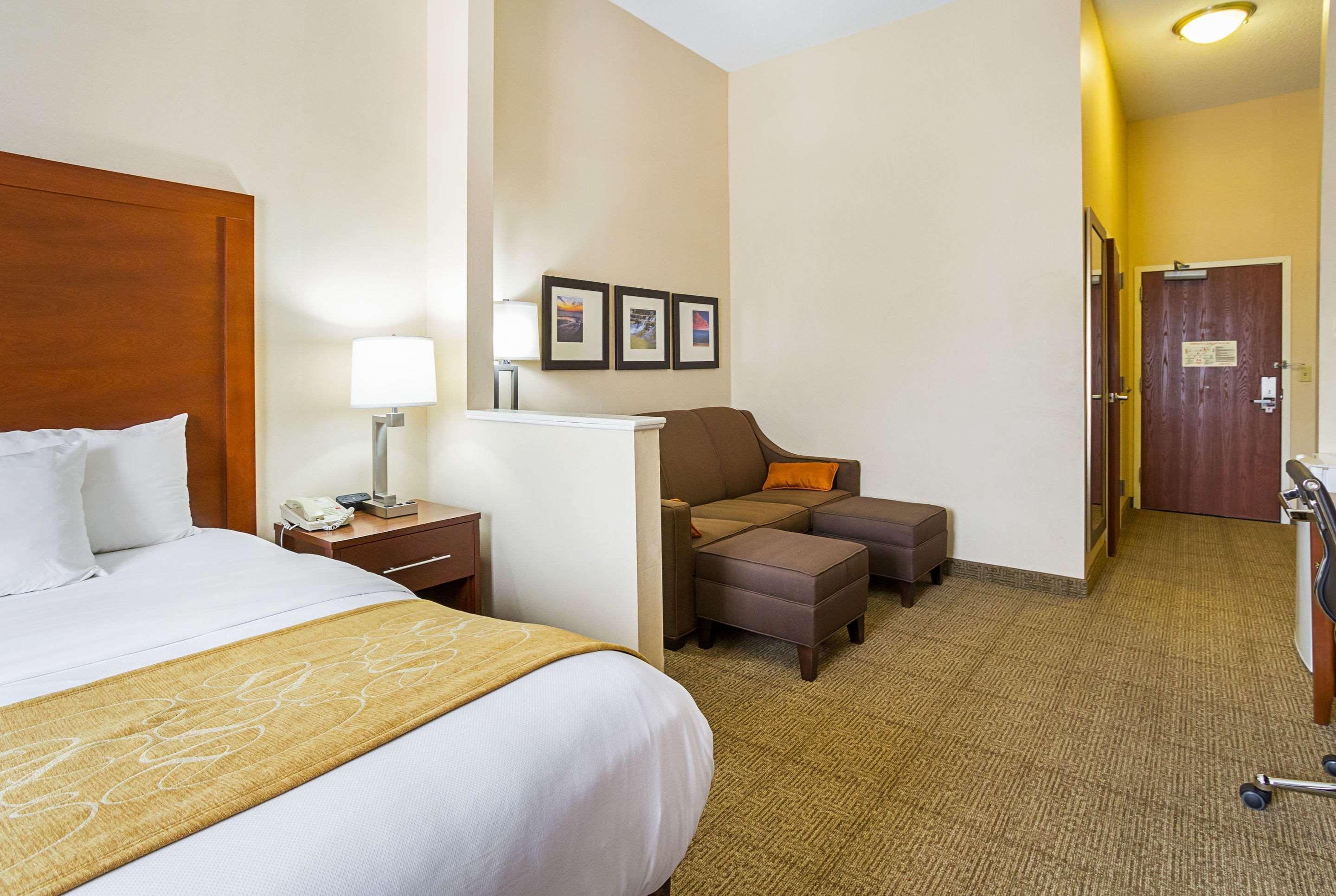 Comfort Suites Twinsburg Экстерьер фото